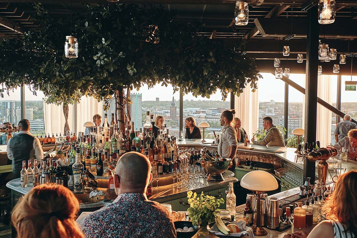 Steam restaurang och bar vid M&auml;laren V&auml;ster&aring;s