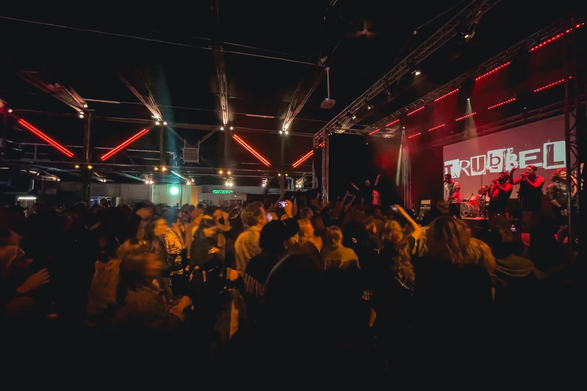 Pustervik livemusik och bar vid Jarntorget i G&ouml;teborg